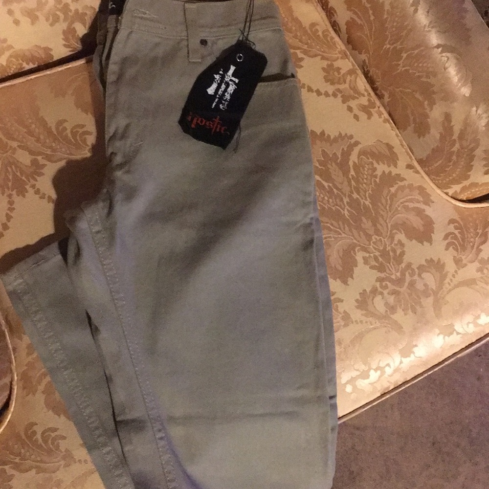 Light grey skinny jeans
